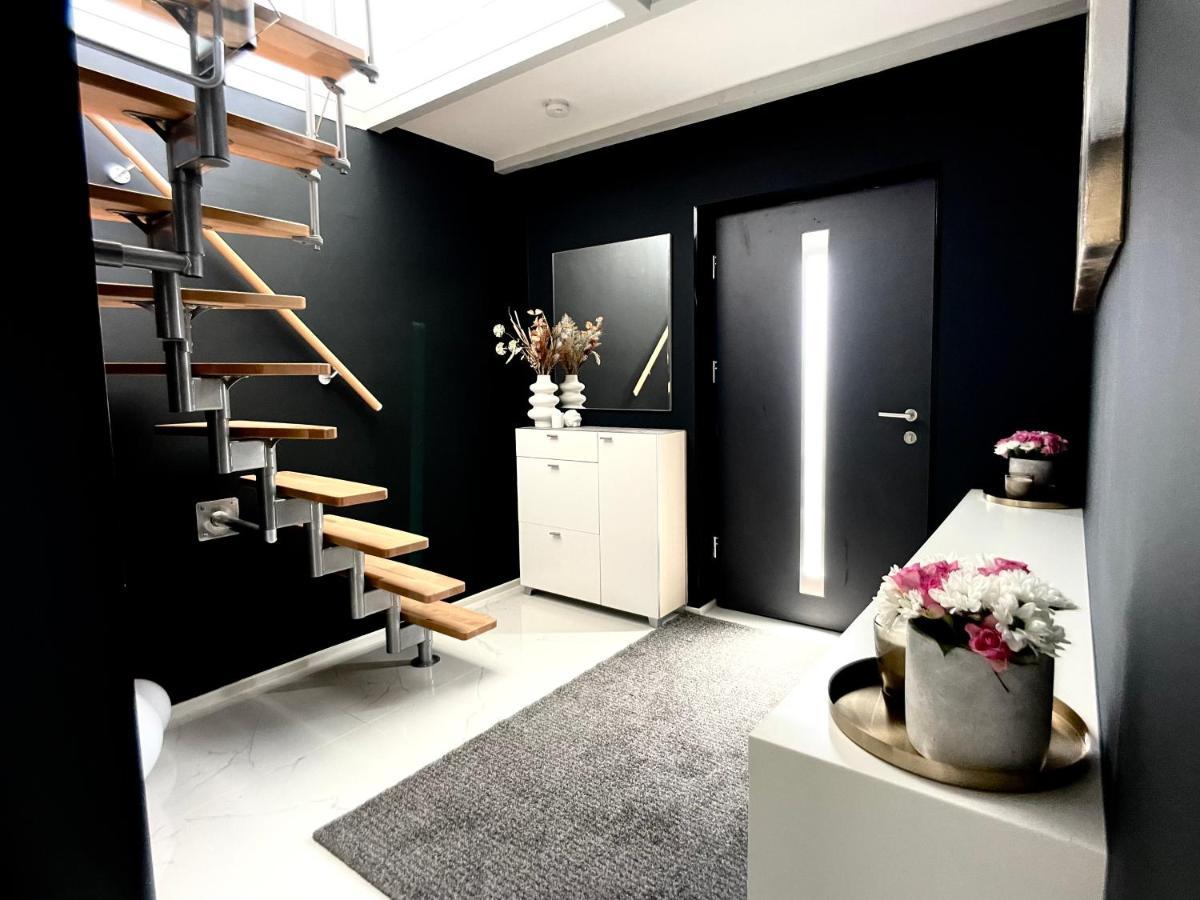 M-Style 04 Apartment Mit Balkon Und Gasgrill, 24H Self-Check-In, Free Parking, Netflix Nürnberg Dış mekan fotoğraf
